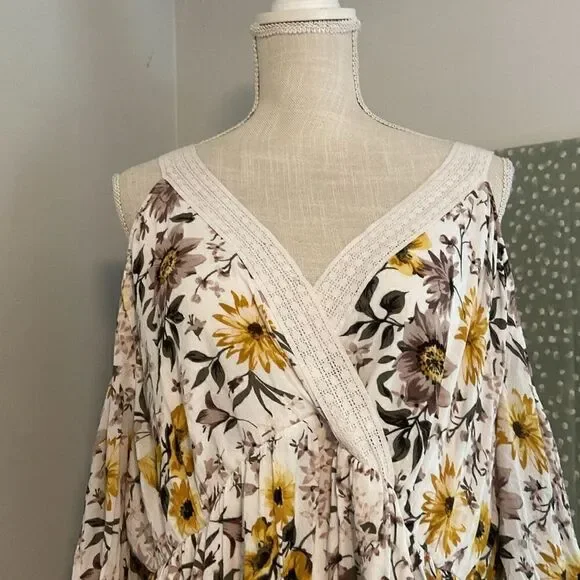 Torrid Ivory Floral Print Lace Trim Cold Shoulder Midi Dress Size 2 - Picture 2 of 13